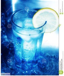 water with lemon slices