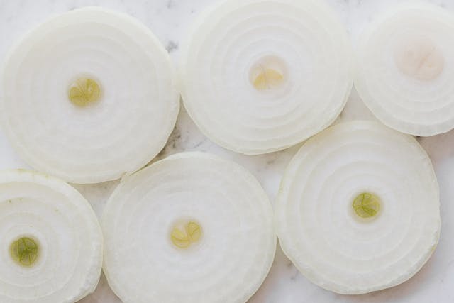 White onion as home remedy for mouth ulcer