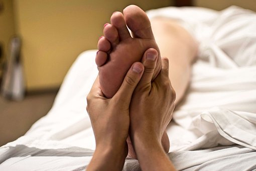 feet-massage Tips for good sleep