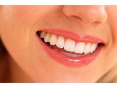 Home Remedies To Whiten Your Teeth