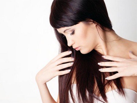 Home Remedies for Limp Hair During Monsoon