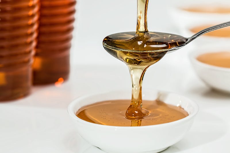 use honey for dry skin care