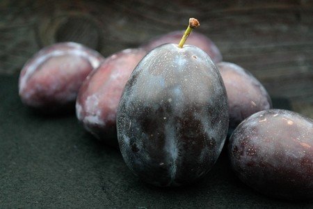 5 Benefits of Jamun that Make it an Awesome Fruit