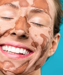 Amazing Mud Therapy Benefits for Your Health & Skin